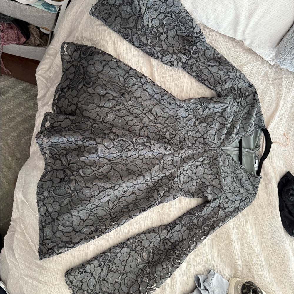 Elegant Gray Lace Bell dress